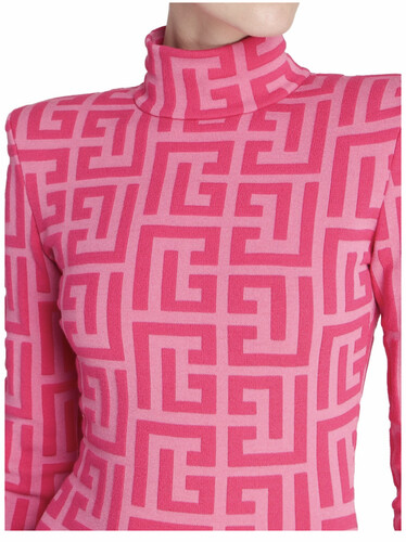 105 فستان وردي اكمام طويله