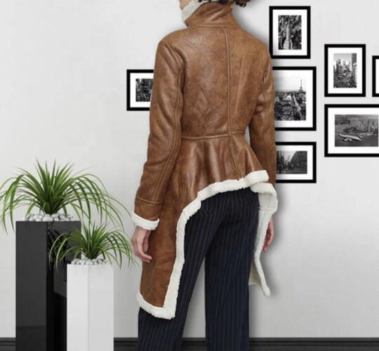 جاكيت بني مع فرو