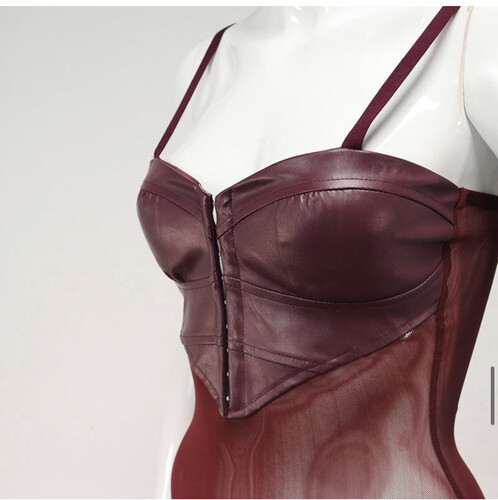 بودي سوت عنابي جلد مع شيفون