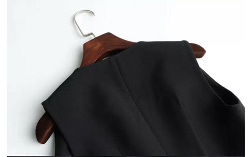 فستان اسود ميدي