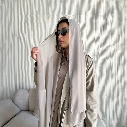 عباية لنن مع قميص مخطط اللون رمادي LA 24