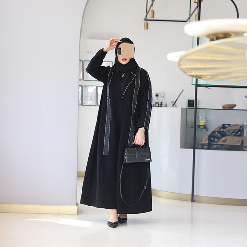 عباية قصة بليزر تطريز اوف وايت بشكل خطوط مع خطوط شانتون LA 14