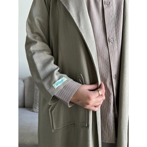 عباية لنن مع قميص مخطط اللون رمادي LA 24