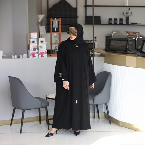 عباية قصة جاينيز الكم خطوط لون اسود ببيج LA 17