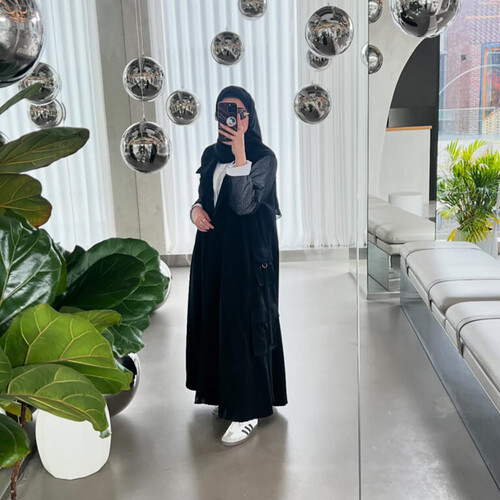 عباية اكمام شبك La 23