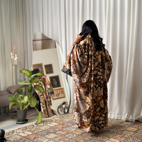 دراعة قصة وآسعة اللون بني