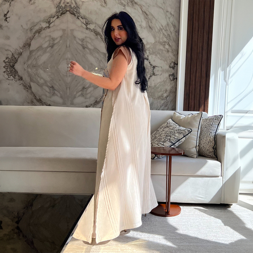 بدلة قطعتين بيج بتطريز سماوي LD 3