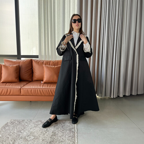 عباية ترانش كوت مع لون اوف وايت LA 27