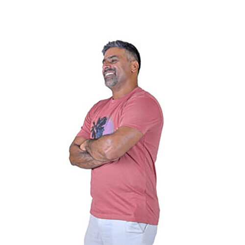 تي شيرت رياضي عنابي