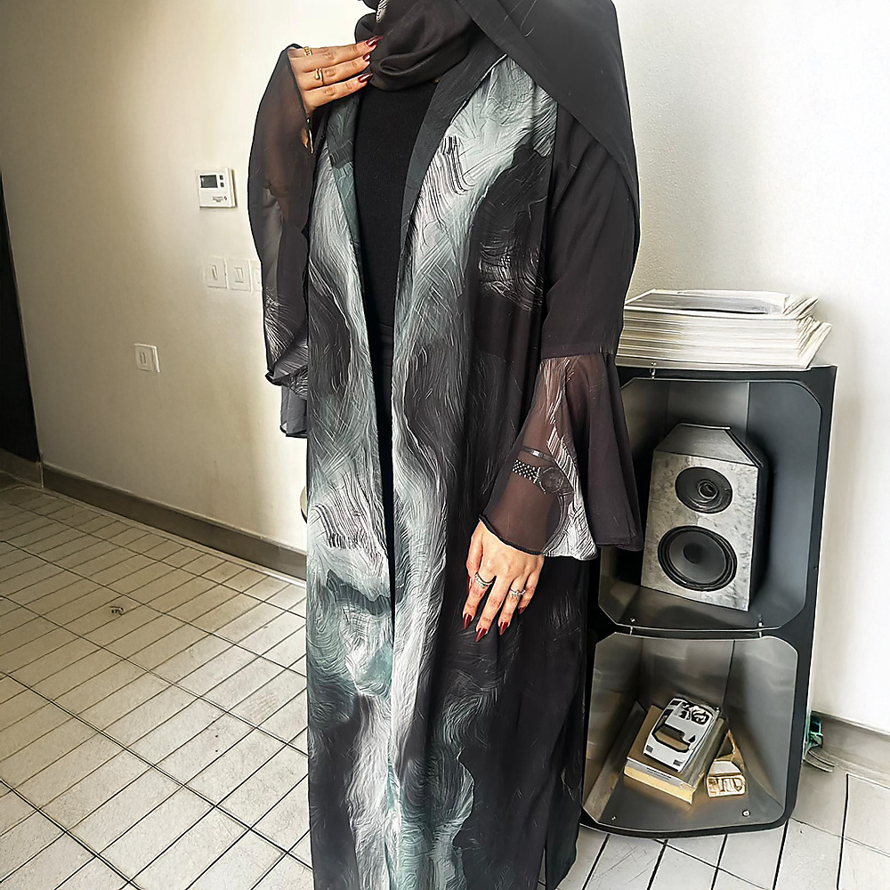 Rose-cut sleeve design in lined chiffon with a matching lined headscarf