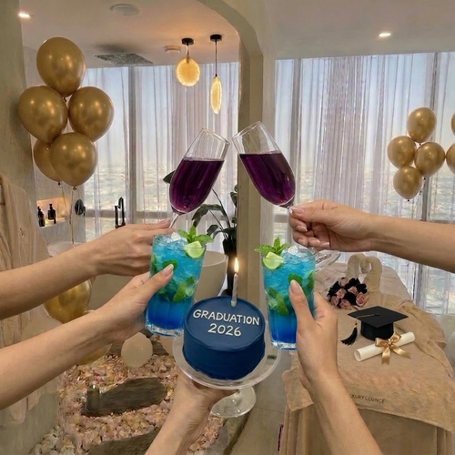 Graduation Celebration - Salon 3 to 6 People