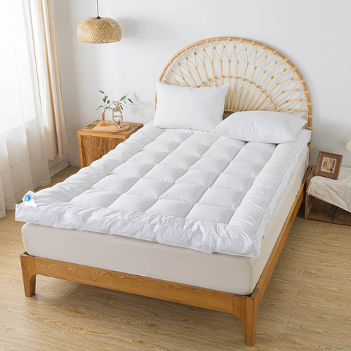 لباد سرير فندقي أبيض