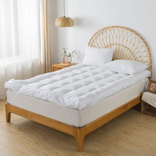 لباد سرير فندقي أبيض