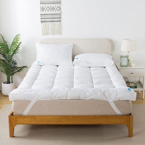 لباد سرير فندقي أبيض