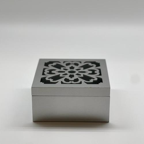 Box 558 sm