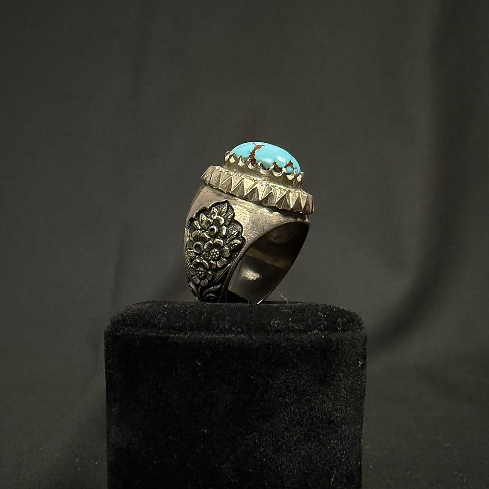 fayroz with silver