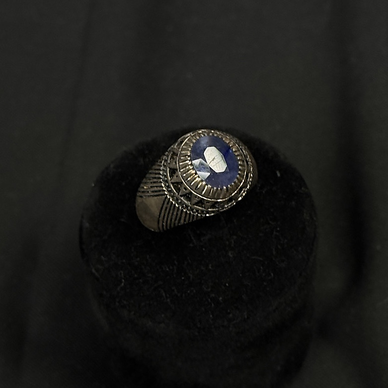 glass fild Sapphire with silver