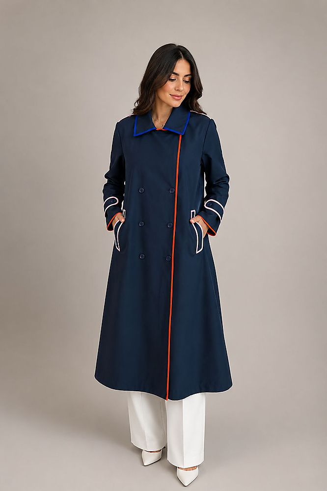 Trench Coat With Lines And Embroidery Backside
