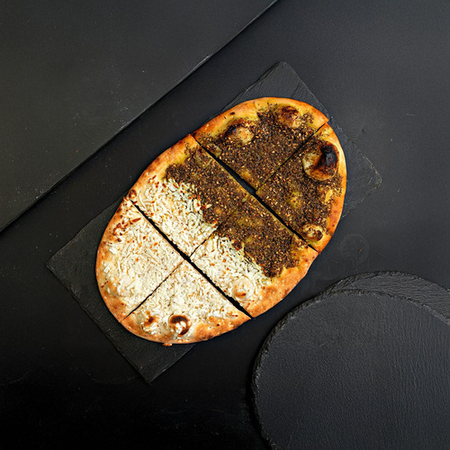 زعتر وجبن عكاوي