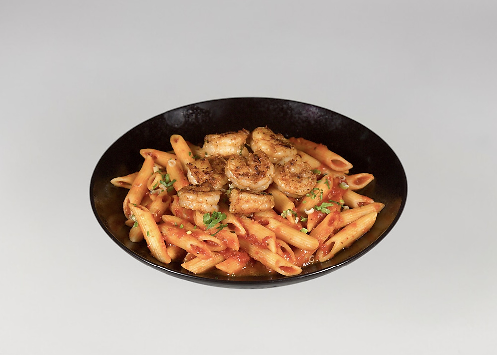 معكرونة صوص وردي مع روبيان