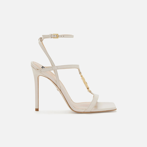 أحذية نسائية