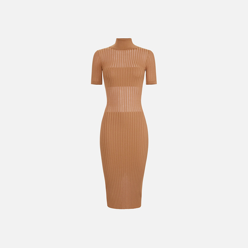 فستان نسائي