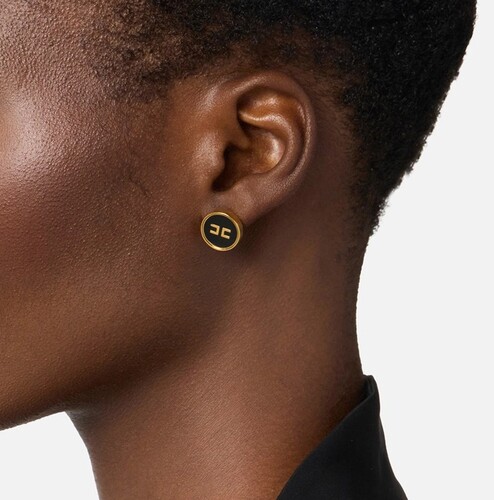 أقراط نسائية