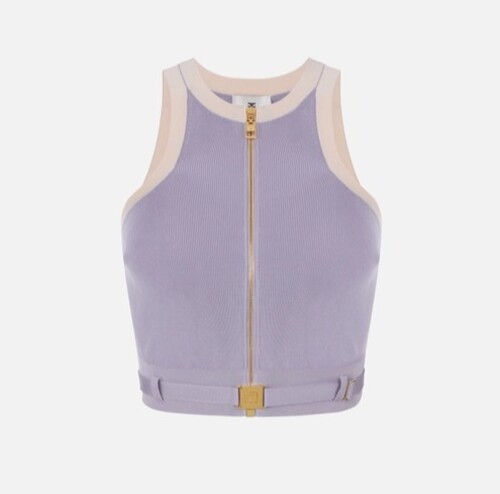 بلوزة نسائية