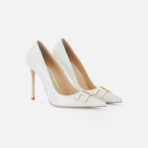 أحذية نسائية