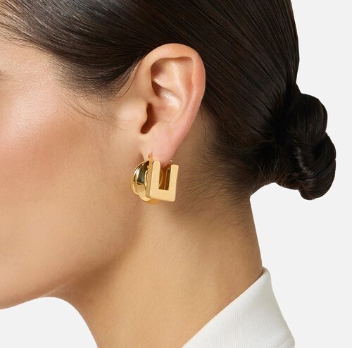 أقراط نسائية