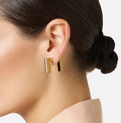 أقراط نسائية