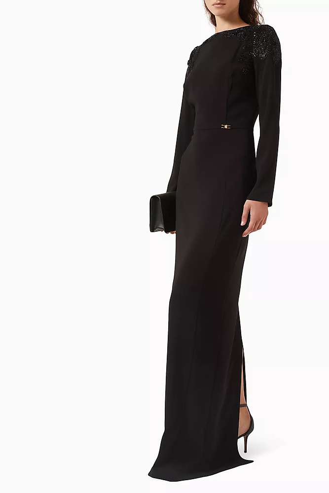 فستان نسائي