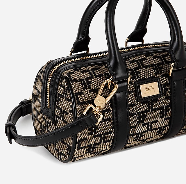 حقيبة نسائية