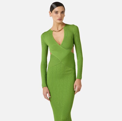 فستان نسائي