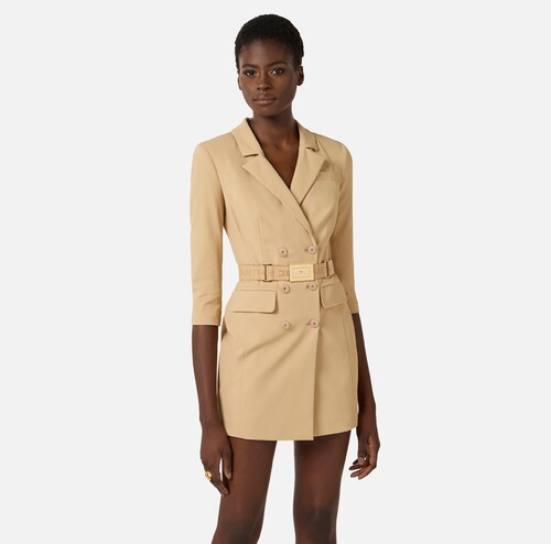 فستان نسائي