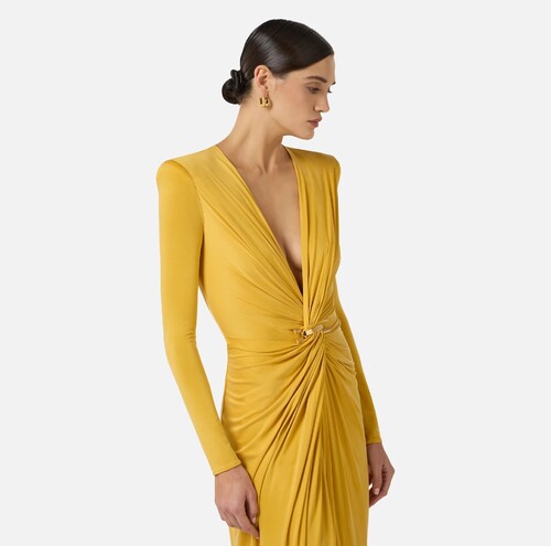 فستان نسائي