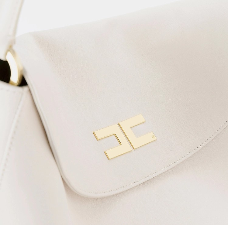 حقيبة نسائية