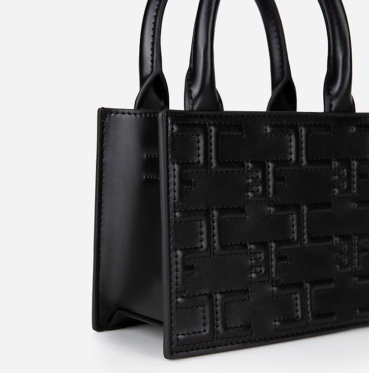 حقيبة نسائية