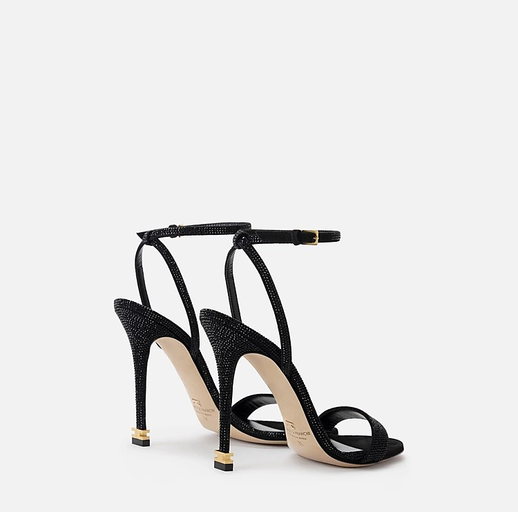 احذية نسائية