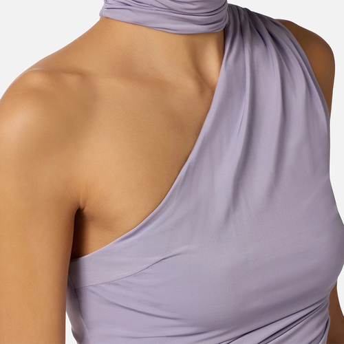 بلوزة نسائية