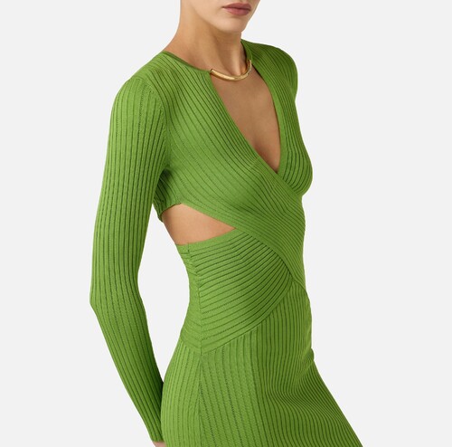 فستان نسائي