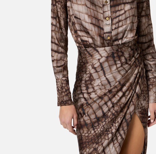 فستان نسائي