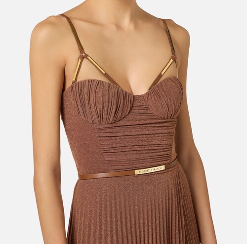 فستان نسائي