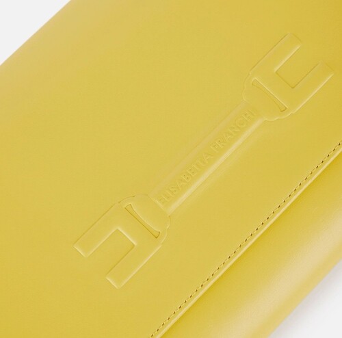 حقيبة نسائية