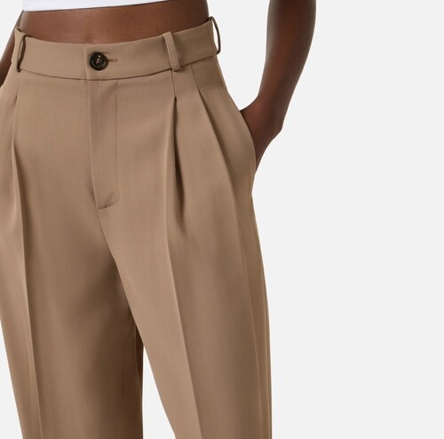 بنطلون نسائي