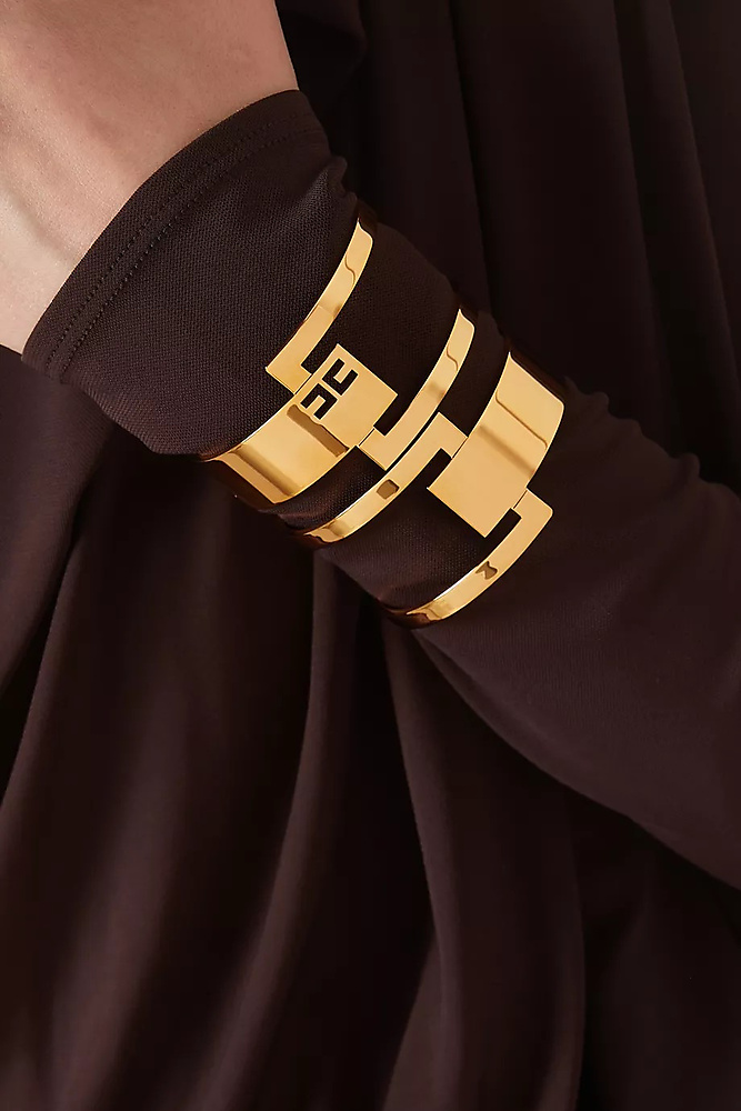 فستان نسائي