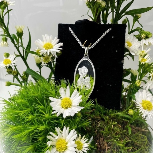 Mother Silver Pendant Vase 2.5 Grams
