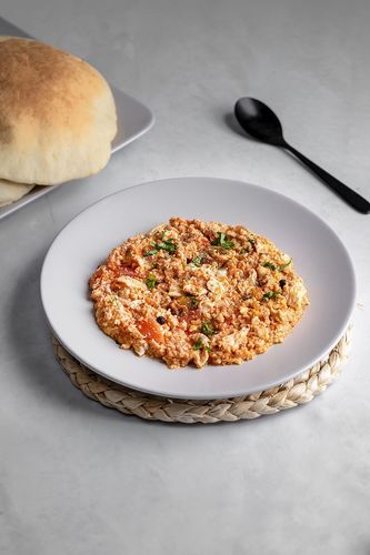 Eggs With Tomatoes