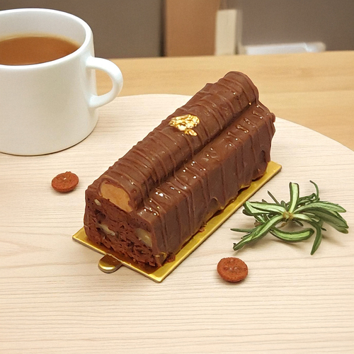 Brownies Caramel Cake