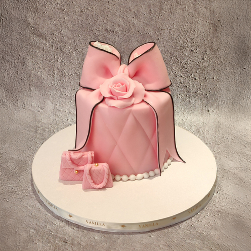 Bow Cake